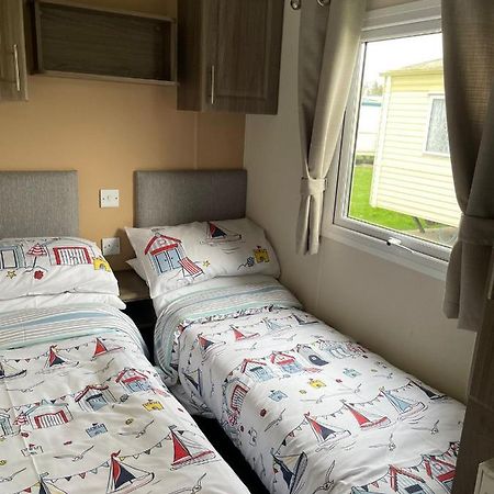 Parkdean Cherry Tree Holiday Park Burgh Castle Belton with Browston Exterior photo